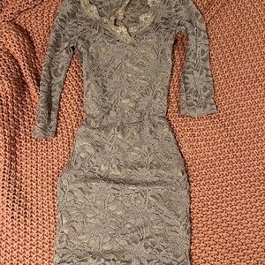 gorgeous, mauve lace maxi dress 🐭🪩